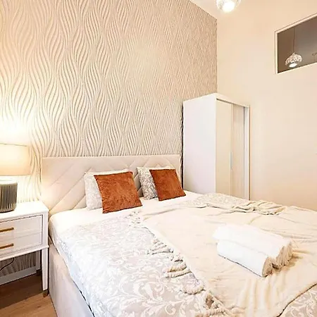 Light-filled 3br Retreat - Relaxing Family Apartmán